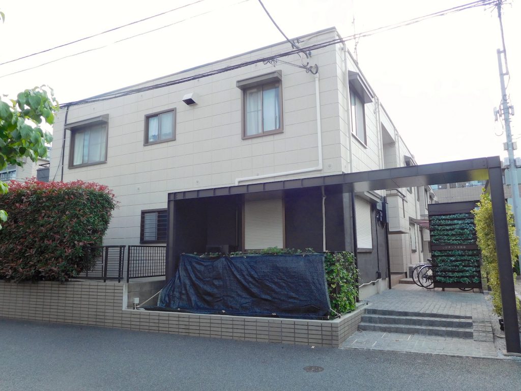 周りは静かな住宅街