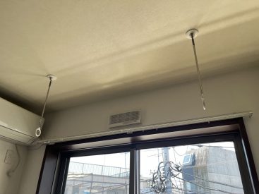 お部屋は部屋干しスペースもできています。