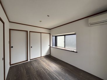 どちらのお部屋にもエアコンが設置されています。