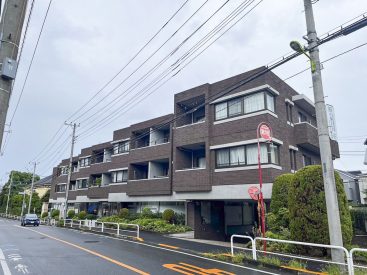 赤堤通り沿いのマンションです。+