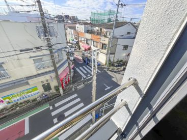 商店街を見下ろせます。