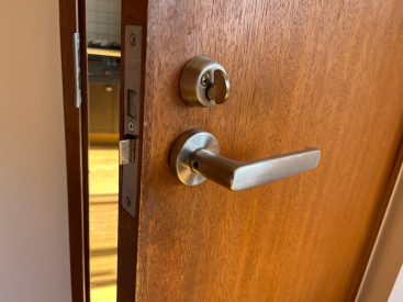 洋室二部屋には、なんと鍵がかけられます。