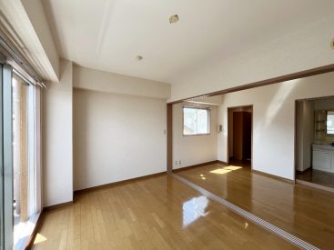 ベッドは西の壁際がちょうど良さそう。
