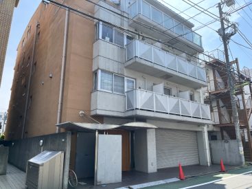 オートロック完備のマンション。