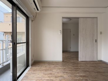 横にもかなり広いです。