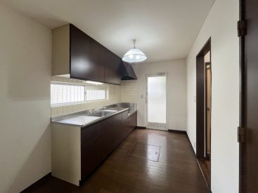 キッチン、浴室やトイレはすべて1階にまとまっています。