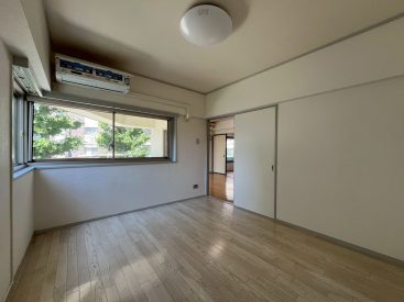 洋室は6帖。