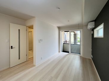 ハウスメーカー施工のしっかりとしたつくりのお部屋。