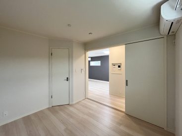 エアコンもしっかりとついています。