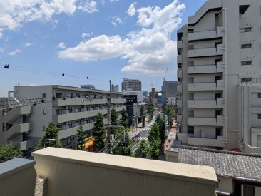 空の抜け感が心地よい。