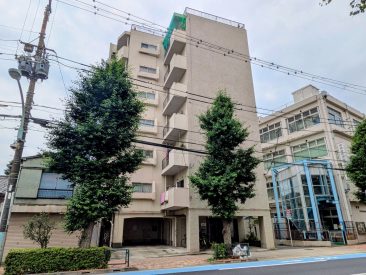 世田谷通り沿いのマンションです。