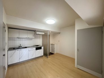穏やかな街・東松原にあるほどよい広さのある2DK。