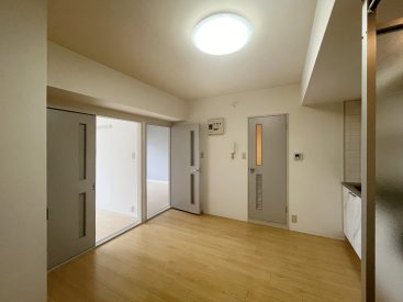 6.5帖のDK。各部屋・水まわりへの中心となります。