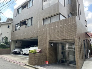 1993年築のセキュリティしっかりとしたマンション。