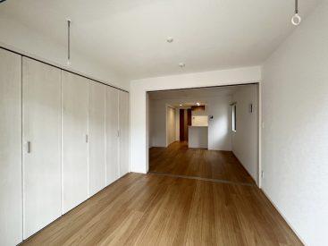 LDKと洋室を開け放して広い空間にも。