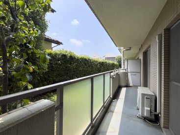 陽当たりの良いバルコニー。