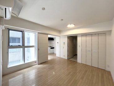 日差しのおかげで明るく気持ちのいい空間です。