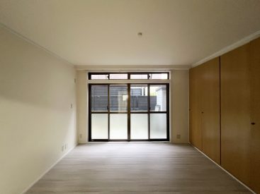 メインの部屋になる8帖。