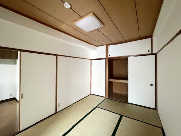 6畳和室。奥行きのある押し入れがあります。