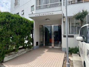 羽根木公園近いし、梅ヶ丘や下北沢も徒歩圏内。