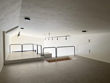 収納や書斎スペースもつくれそうな空間。