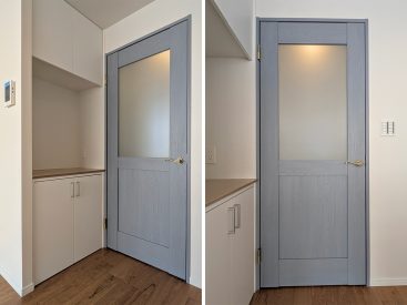 淡いブルーの建具、グッときました。