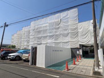 外壁塗装工事中でした。