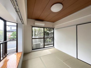 6畳の和室。開放的なこの場所は居間に。