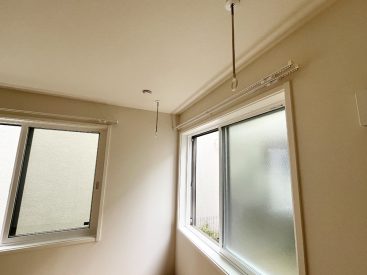 洗濯物は、窓辺や浴室乾燥機にて。