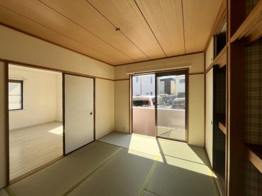 LDKの横に、6畳の和室。