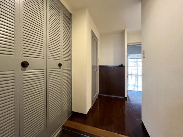 解放感のある玄関がお出迎え。