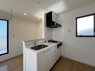 すっきりとした印象の、カウンターキッチン。