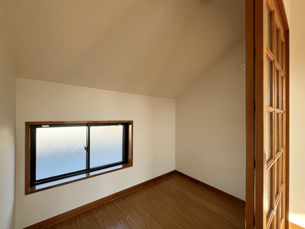 窓のある1.9帖の空間。 窓のある1.9帖の空間。