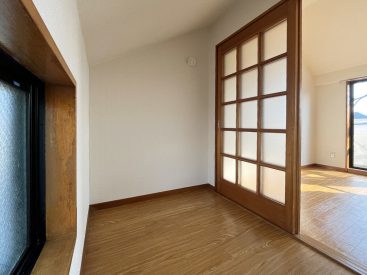 収納やデスクを置いて作業のスペースにも。 収納やデスクを置いて作業のスペースにも。