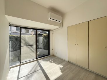 6帖と同じく、南からたっぷりの日差しが入ります。