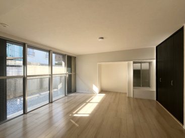 クローゼットや少し凹んだスペースも収納に。