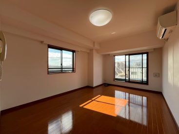 角部屋二面採光のＬＤＫ。