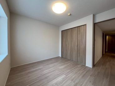 寝室に丁度いい広さ。