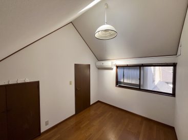 屋根裏のようで可愛いです。