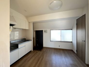 水まわりと各部屋を繋ぐ中心の一部屋。