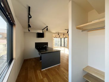 玄関からすぐ見ても、キッチンからすでにいいデザインをしています。