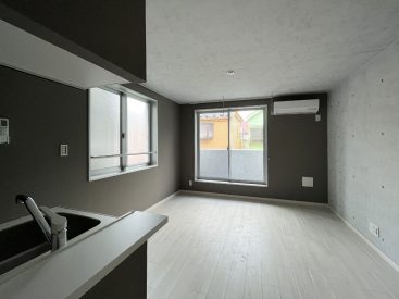 落ち着いた雰囲気のリビングです。