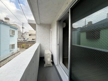 バルコニーは北東向き。