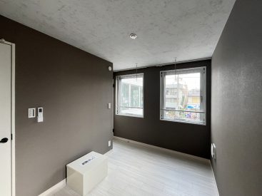 窓の先には世田谷線。