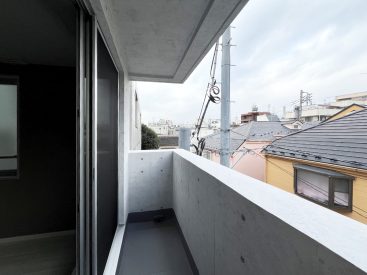 バルコニーは北東向き。