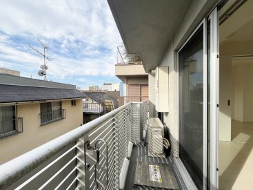 南東向きのバルコニー。