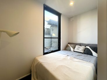 寝室スペースとなる約2.86帖。小さめですが窓ありなのが嬉しい。