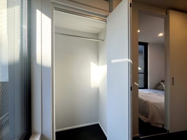 クローゼットはLDKの一角にひとつ。