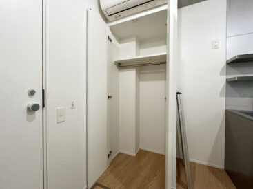 キッチン横にある収納。