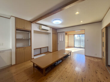 下高井戸駅から徒歩5分の住宅街にある70㎡の2LDK。